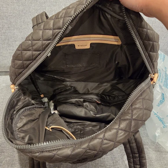 MZ Wallace Jim II - Magnet NWT - Picture 3 of 4